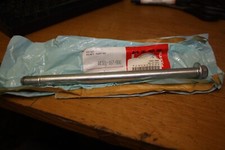 1980-82 NOS HONDA MT50 MF50 MS50 FRONT AXEL 44301-167-000 ENDURO TRAIL MOPED ERK