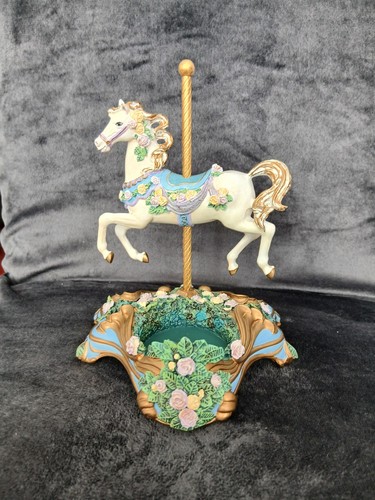 The carousel rose horse candle - rose,