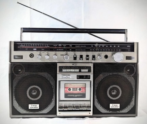 Toshiba 8880s bombeat - toshiba,