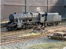 OO gauge locomotive: Weathered