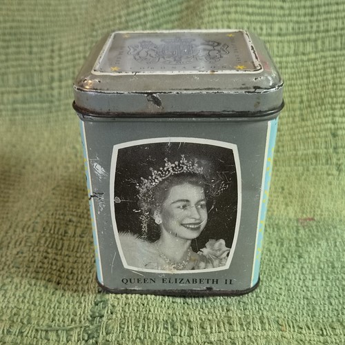 Vintage 1953 queen - vintage, elizabeth