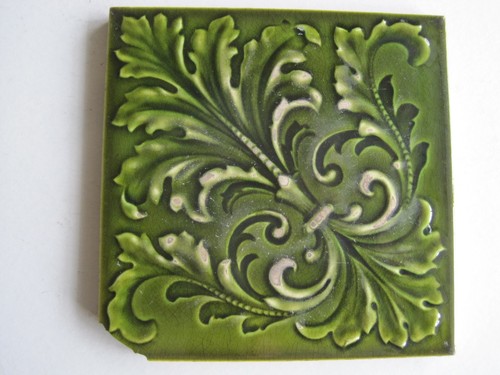 Antique pilkingtons relief - 6",