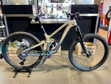 TREK SLASH SE GEN 5 MOUNTAIN