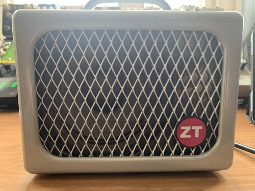 Junior guitar amplifier - zt,