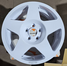 1 x Fifteen52 Tarmac 17" x 9"