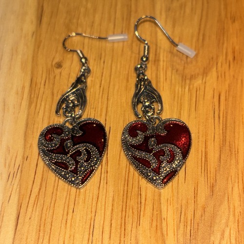 Gothic style heart drop - style,
