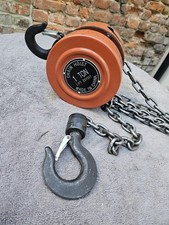 Northern Ind. Tools Chain Hoist 1 Ton Rated. Used But In Excellent Condition.