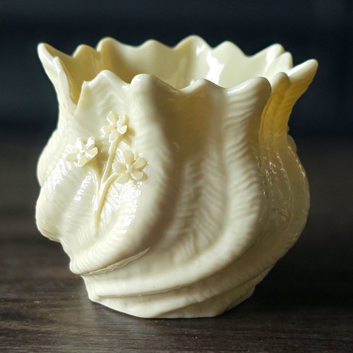 Belleek ireland shell posy - ireland,