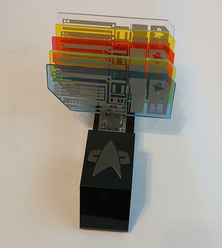 Star trek voyager isolinear - trek,