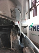 BONNET HINGE LH FORD KUGA MK1