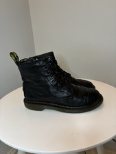 Dr. Martens Delaney Unisex Kids Boots Air Wair Bouncing Soles, Size UK 2, EU 34