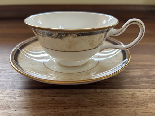 Wedgwood bone china cornucopia - bone,