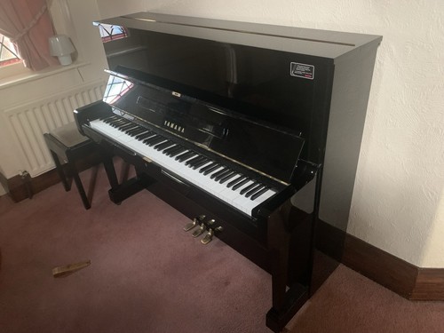 Yamaha piano black gloss - piano,
