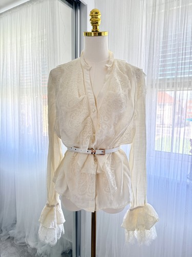 Romantic vintage women - vintage, women’s