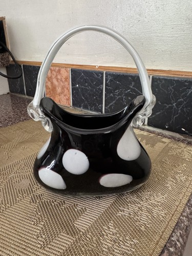 Black white polka dot hand - black,