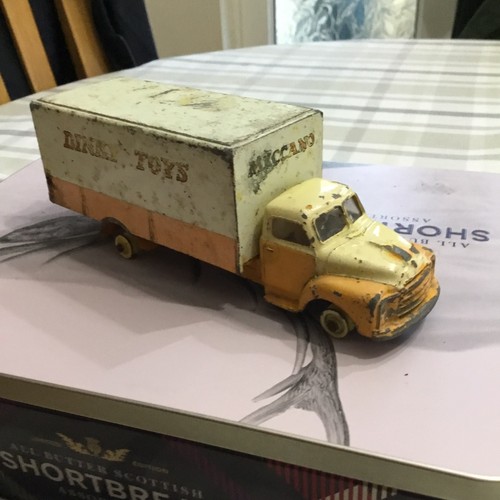 Dinky bedford pallet - bedford,