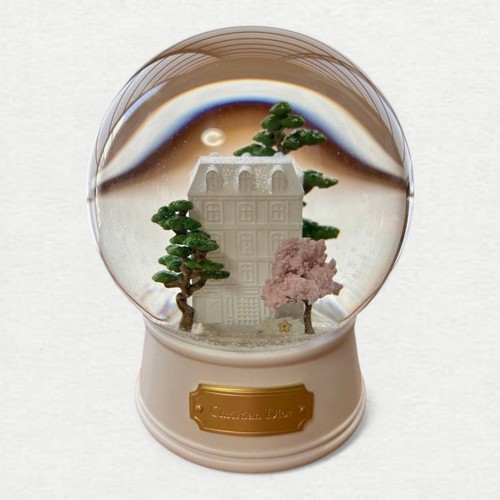 Christian dior snow globe 2026 - dior,