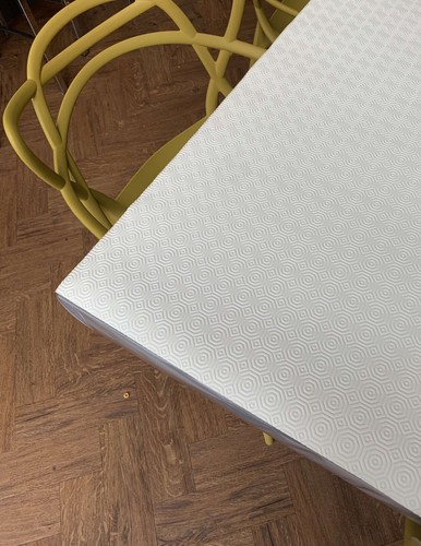 Cream heat resistant table - resistant,