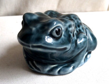 Frog Poole pottery small 7cm
