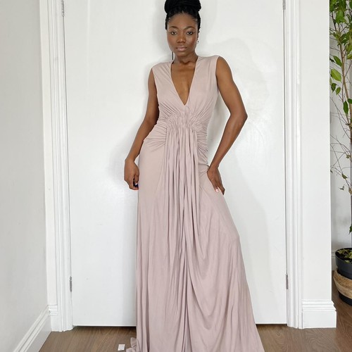 Deep neck blush pink - v,