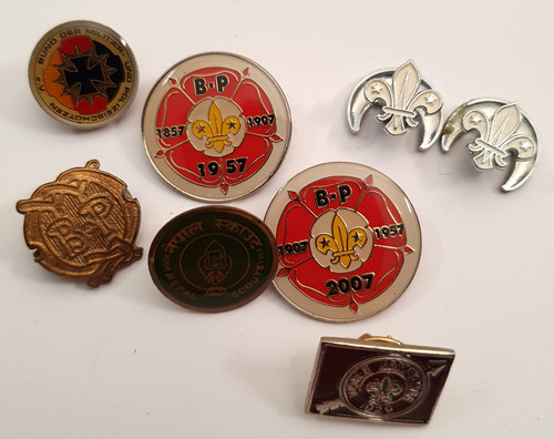 Boy scouts pin badges - x,
