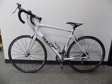 2011 Giant defy 3 road bike