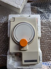Empisal Knitmaster SC-3 Cast