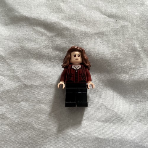 Lego minifigures scarlett - lego,
