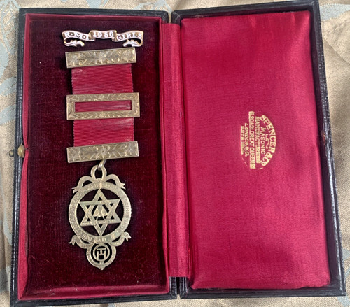 Masonic silver gilt jewell - masonic,