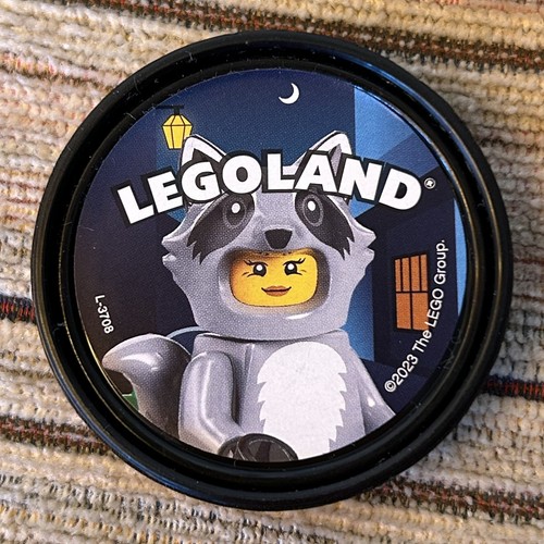 Raccoon girl legoland - girl, 🦝