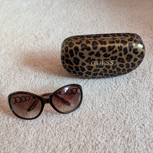 Guess womens oval sunglasses - guess,