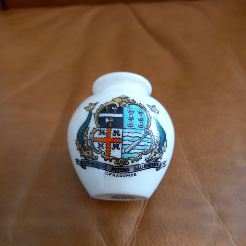 Goss crested china model - crested,