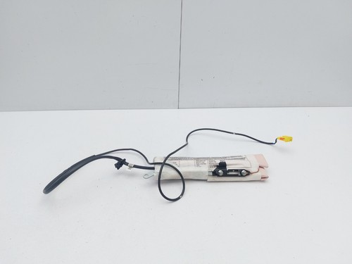 Front seat airbag - front,