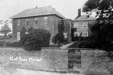 nuu-81 The Clock House