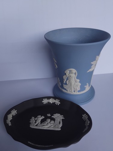 Wedgwood jasperware black - wedgwood,