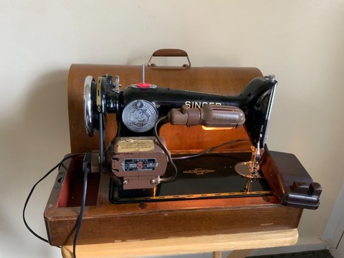 Vintage singer sewing machine - vintage,