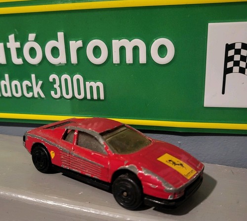 Matchbox superfast ferrari - matchbox,