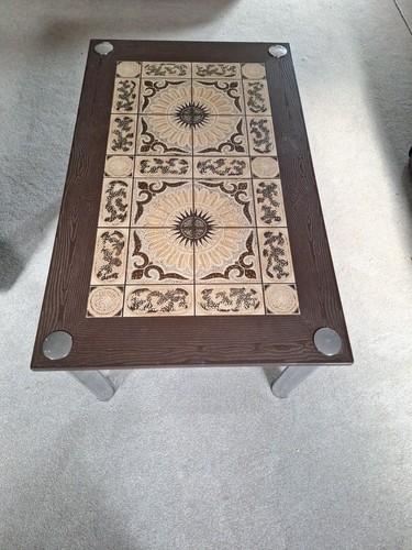 Vintage tile effect table - vintage,