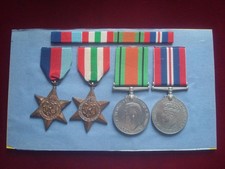 WW2 MEDAL GROUP 1939/45 - ITALY STARS DEFENCE & WAR  RIBBON BAR