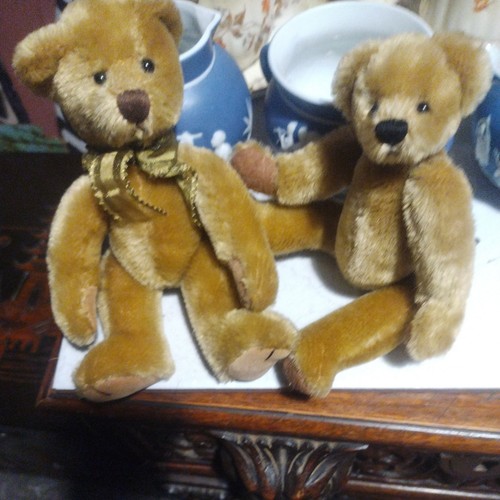 Pair quality miniature - of,