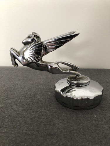 Vintage pegasus car mascot - vintage,