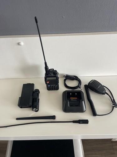 Baofeng radio - uv-5r,