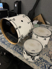 DW Performance Series Shell Pack in ICE White *Good Condition!*