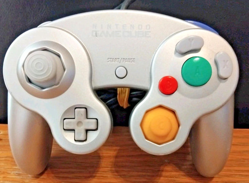 Official nintendo gamecube - nintendo,