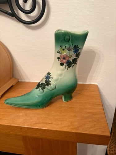 Vintage green flowered - flowered,