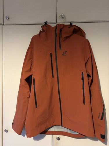 Revolution race waterproof - -,