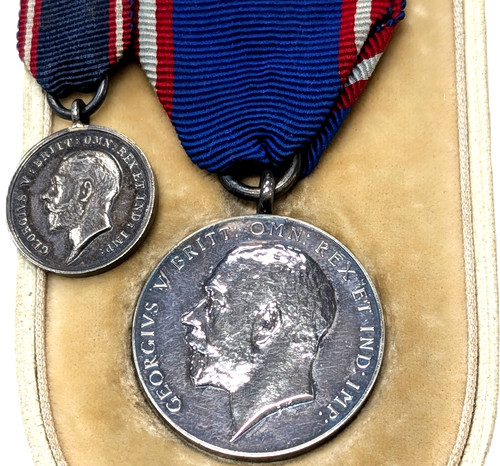 Cased british royal victorian - cased,