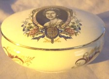 Queens Silver Jubilee 1952- 1977 Ceramic Trinket Royal Worcester Palissy England