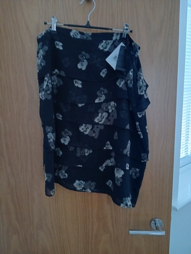Marks spencer size 16 black - &,