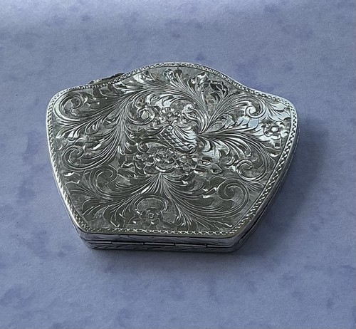 Beautiful scalloped antique - beautiful,
